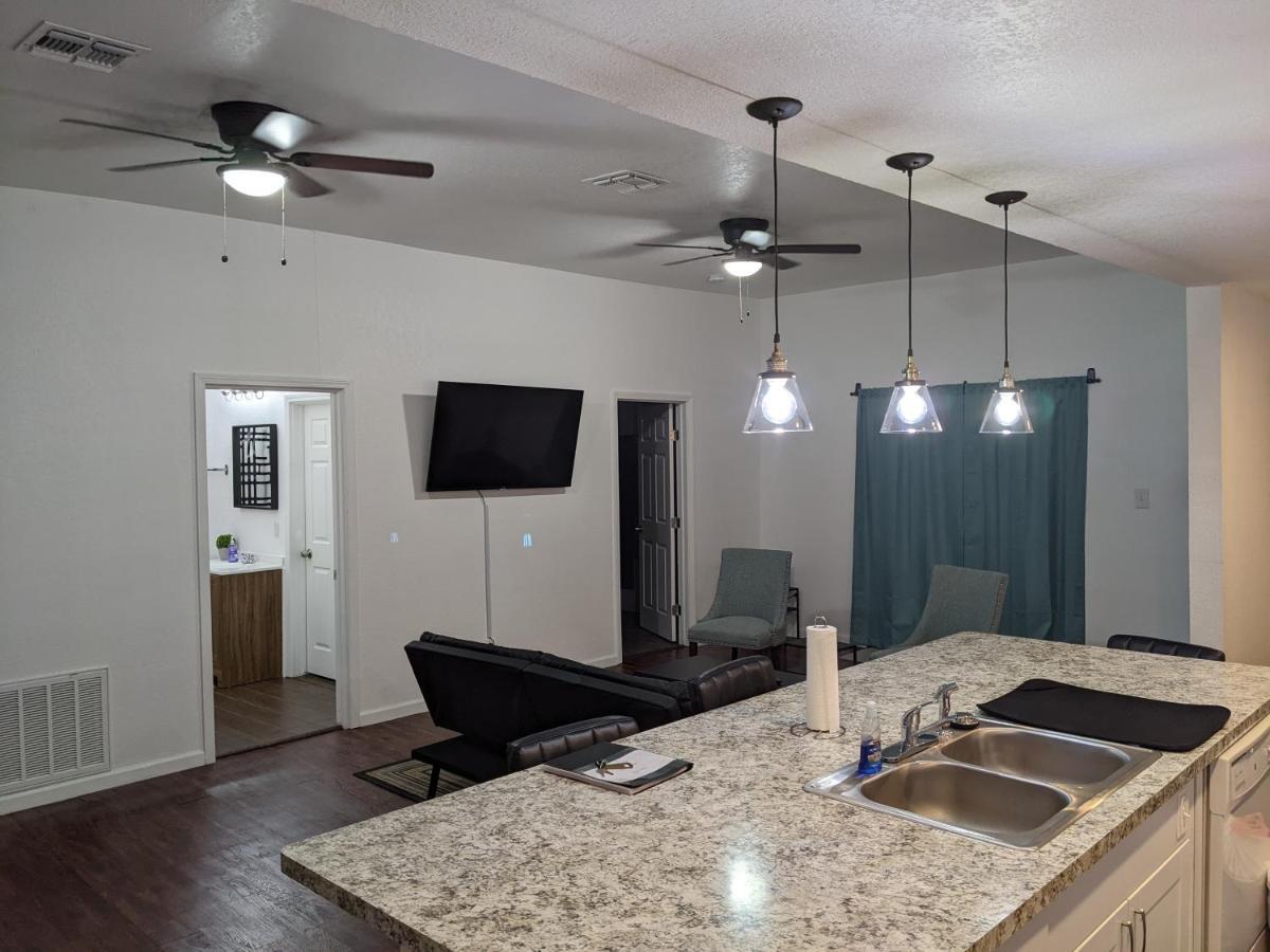 Cozy *Downtown Getaway* Villa San Antonio Bagian luar foto