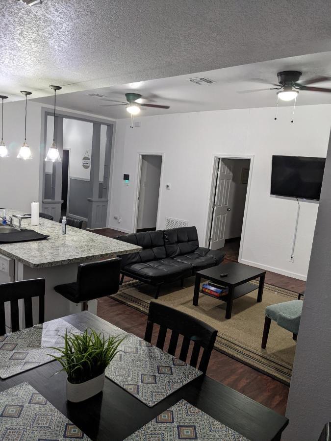 Cozy *Downtown Getaway* Villa San Antonio Bagian luar foto